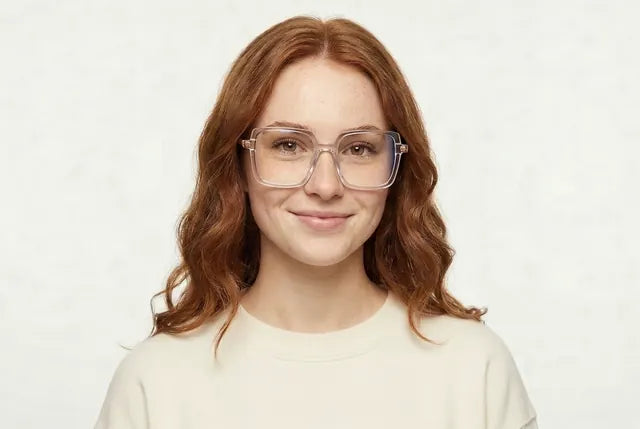 Arlo on a model, Clear / Gold