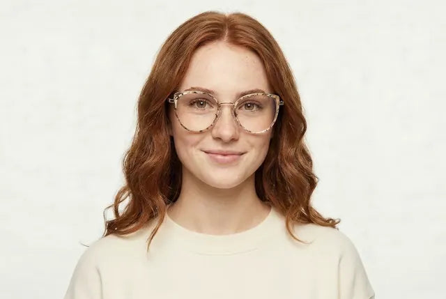 Bella on a model, Tortoise / Gold