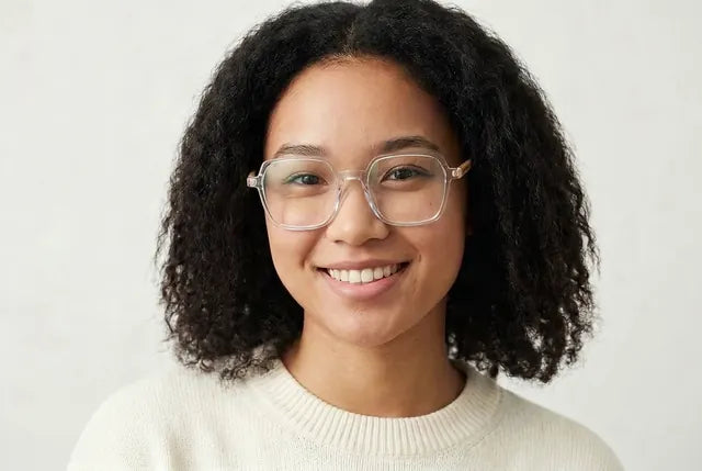 Brooklyn on a model, Clear / Gold