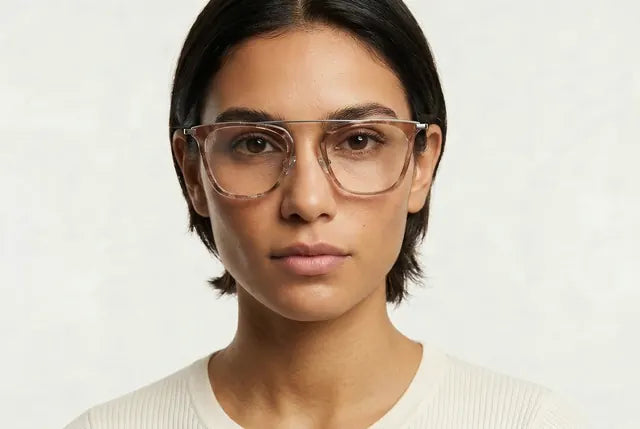 Kensington on a model, Brown Tortoise / Silver